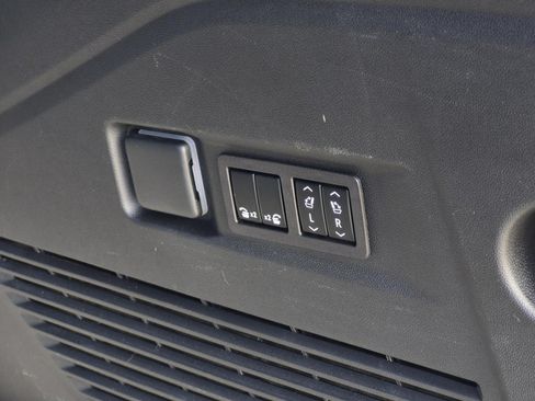 Used 2023 GMC Yukon Denali Ultimate w/ LPO, Floor Liner Package AWD/4WD image 11