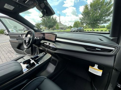 New 2025 Buick Enclave Avenir w/ Super Cruise Package image 28