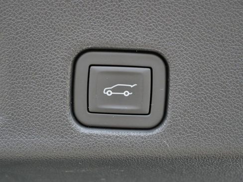 Used 2025 Buick Enclave Sport Touring image 25