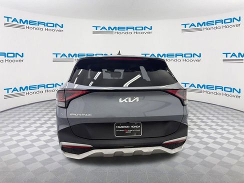 Used 2024 Kia Sportage EX image 4