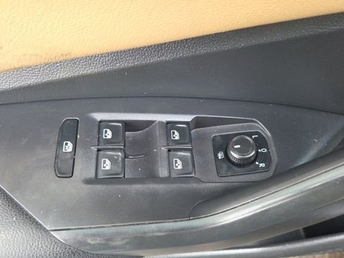 Used 2019 Volkswagen Jetta SEL FWD image 20