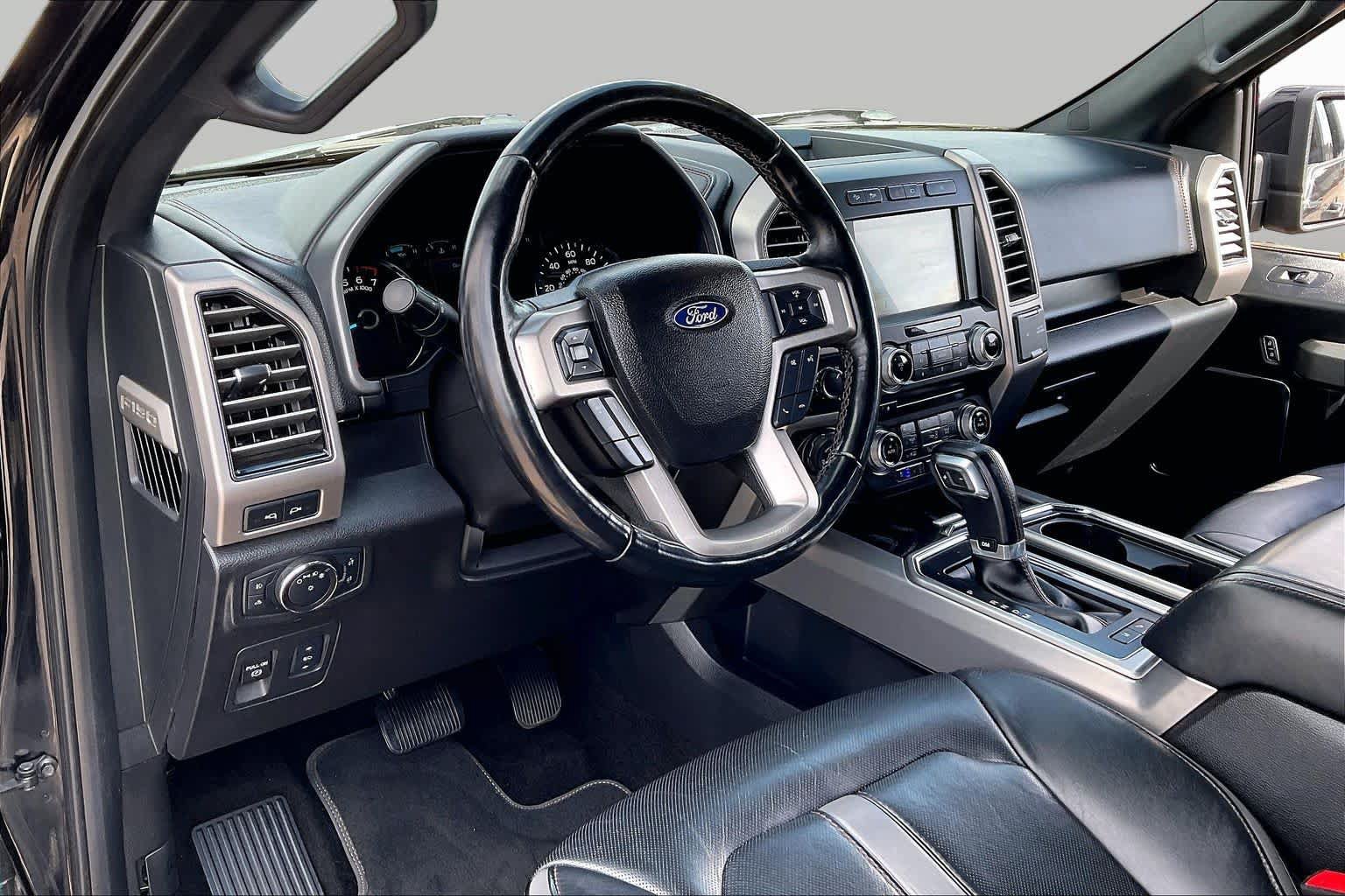 Used 2018 Ford F150 Platinum w/ Equipment Group 701A Luxury AWD/4WD image 17