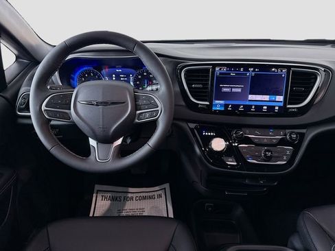 New 2026 Chrysler Voyager LX image 21