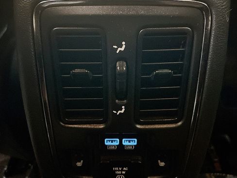 Used 2018 Jeep Grand Cherokee Limited RWD image 18