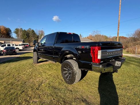 Used 2017 Ford F250 Lariat w/ Lariat Value Package image 9