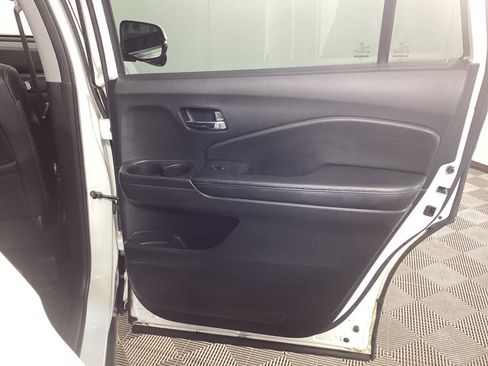 Used 2017 Honda Pilot EX-L image 10