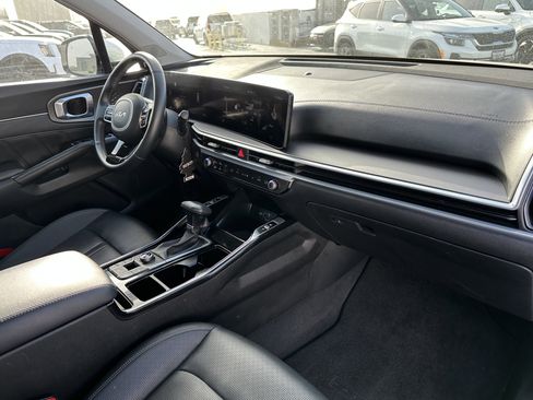 Certified 2024 Kia Sorento SX image 13