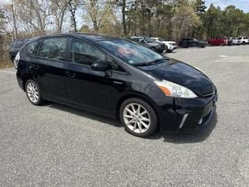 Used 2012 Toyota Prius V Five FWD image 3