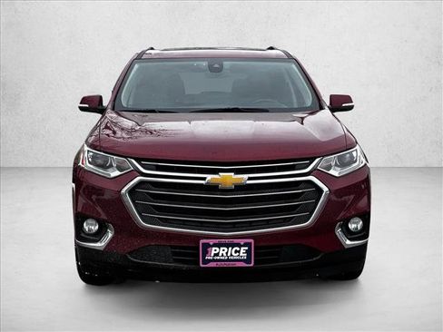 Used 2020 Chevrolet Traverse LT w/ Driver Confidence II Package image 2