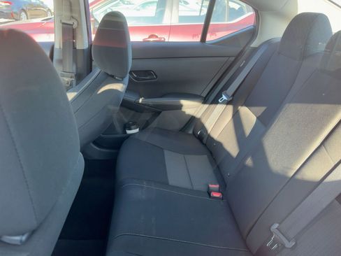 Used 2025 Nissan Sentra SV image 8