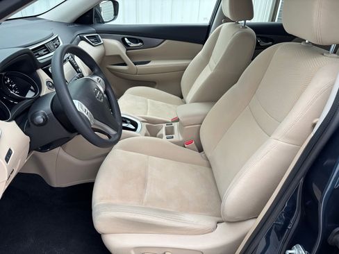 Used 2016 Nissan Rogue SV w/ SV Premium Package image 17