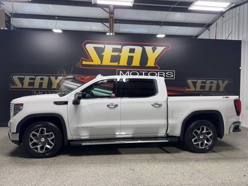 Used 2023 GMC Sierra 1500 SLT w/ SLT Premium Package image 7