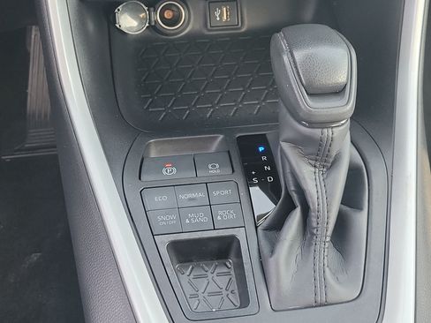 Used 2024 Toyota RAV4 XLE w/ Convenience Package AWD/4WD image 24