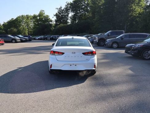 Used 2023 Hyundai Kona SEL AWD/4WD image 6