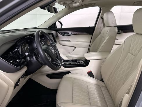 Used 2023 Buick Envision Avenir image 20