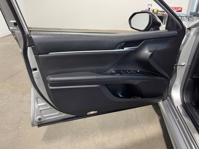 Used 2019 Toyota Camry XSE w/ Navigation Package FWD image 24