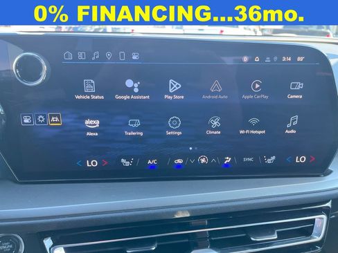 Certified 2025 Chevrolet Traverse LT image 22