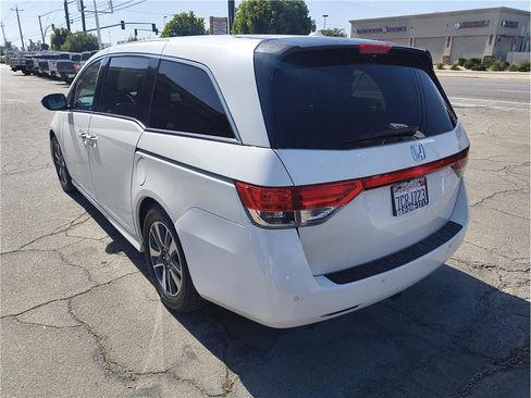 Used 2014 Honda Odyssey Touring image 17