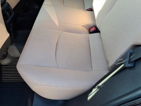 Used 2021 Toyota RAV4 XLE AWD/4WD image 22