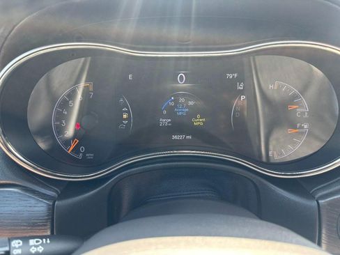 Used 2021 Jeep Grand Cherokee High Altitude AWD/4WD image 18