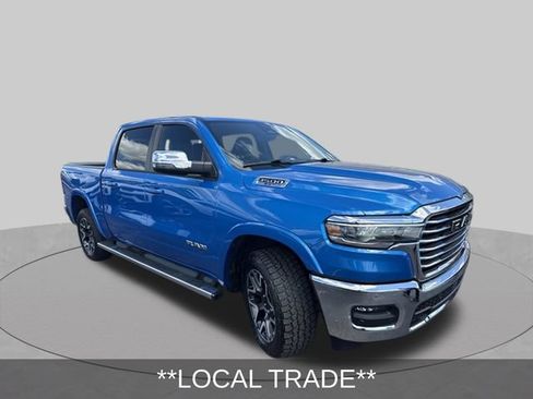 Used 2025 RAM 1500 Laramie AWD/4WD image 3