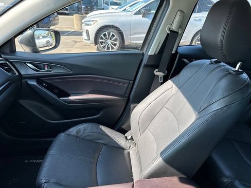 Used 2017 MAZDA MAZDA3 Grand Touring FWD image 13