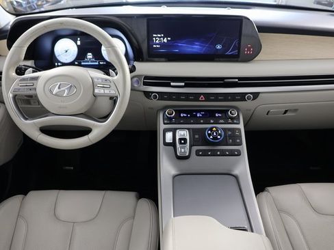 Used 2023 Hyundai Palisade Limited image 2