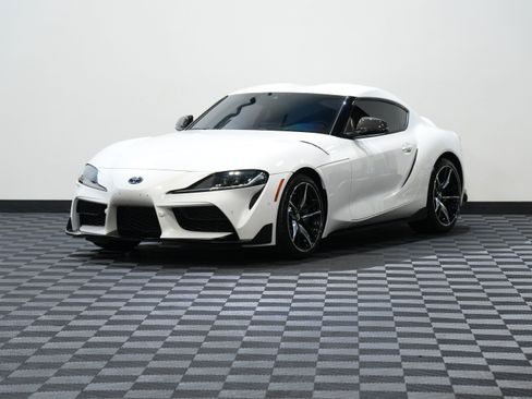 Used 2021 Toyota Supra w/ Safety & Technology Package RWD image 3