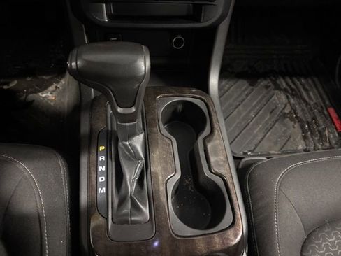 Used 2015 GMC Canyon SLE w/ SLE Convenience Package image 25