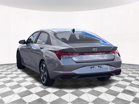 Used 2023 Hyundai Elantra SEL w/ Convenience Package FWD image 21