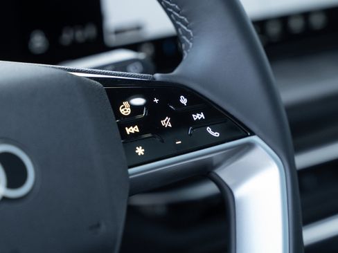 New 2025 Audi Q5 Prestige image 12