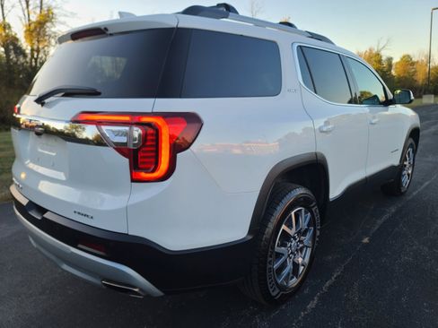 Used 2023 GMC Acadia SLT w/ Trailering Package image 6