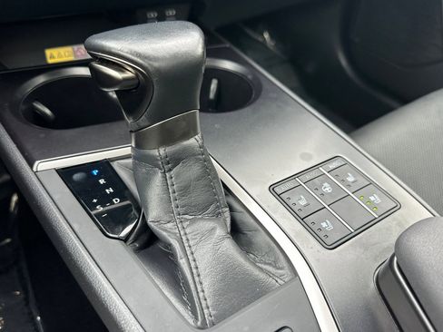 Certified 2024 Lexus UX 250h F Sport FWD image 19