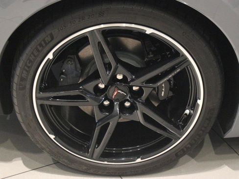 Used 2025 Chevrolet Corvette Stingray Coupe w/ Battery Protection Package image 32