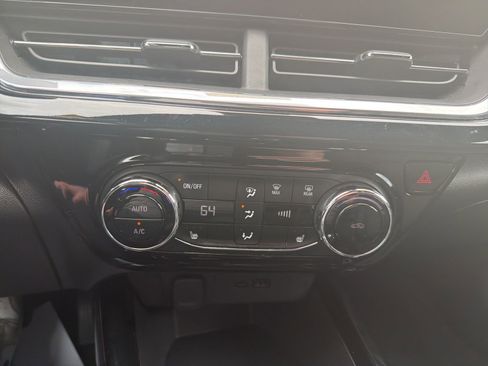 Used 2024 Chevrolet Trax RS w/ Driver Confidence Package image 15