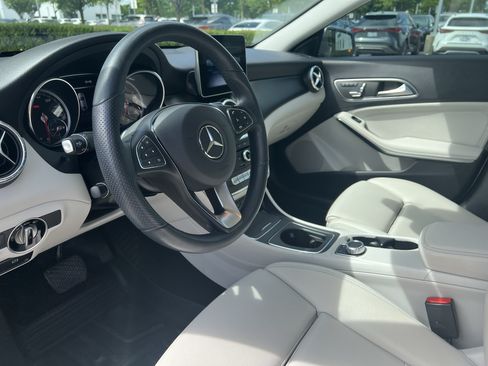 Used 2019 Mercedes-Benz CLA 250 image 17