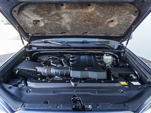 Used 2022 Toyota 4Runner TRD Off-Road Premium image 31