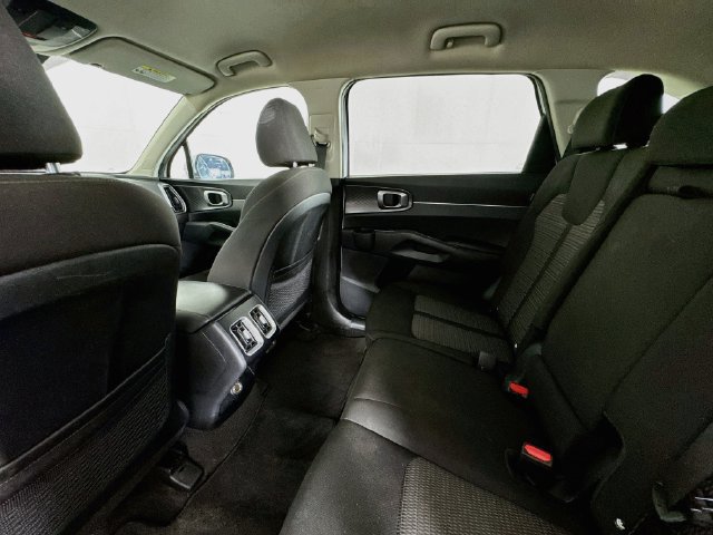 Used 2024 Kia Sorento LX FWD image 22