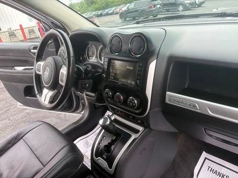 Used 2017 Jeep Compass High Altitude AWD/4WD image 24