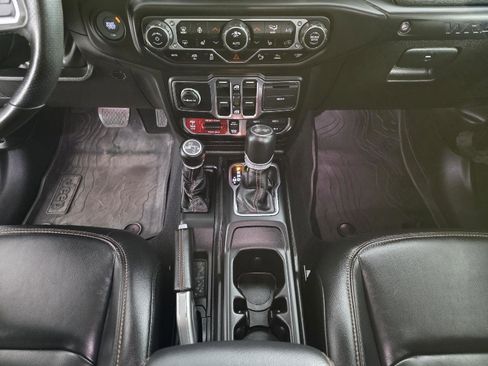 Used 2022 Jeep Wrangler Unlimited Rubicon w/ Trailer Tow Package image 35