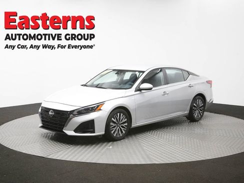 Used 2023 Nissan Altima 2.5 SV FWD image 56