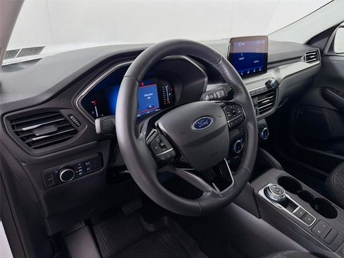 Used 2023 Ford Escape Active AWD/4WD image 9