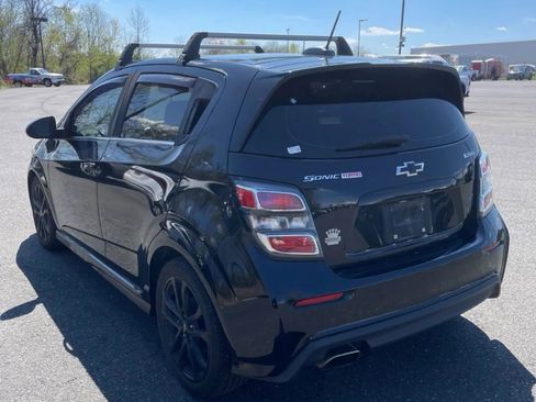Used 2018 Chevrolet Sonic Premier w/ Driver Confidence Package FWD image 2