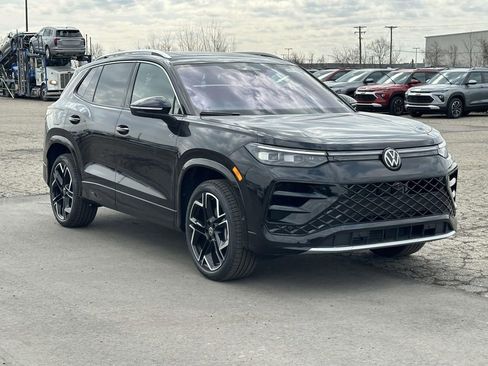 New 2026 Volkswagen Tiguan SEL R-Line image 5