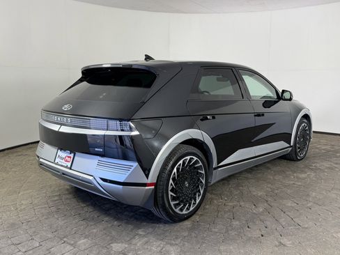 Used 2024 Hyundai Ioniq 5 Limited image 9