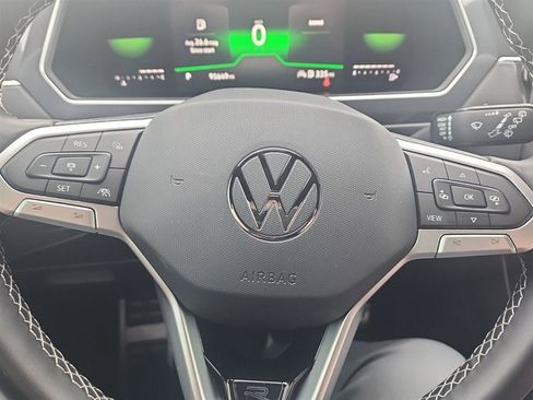 Used 2023 Volkswagen Tiguan SE R-Line AWD/4WD image 19