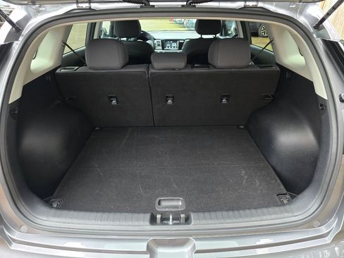 Used 2017 Kia Niro LX image 14