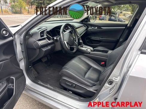Used 2018 Honda Civic Touring image 6