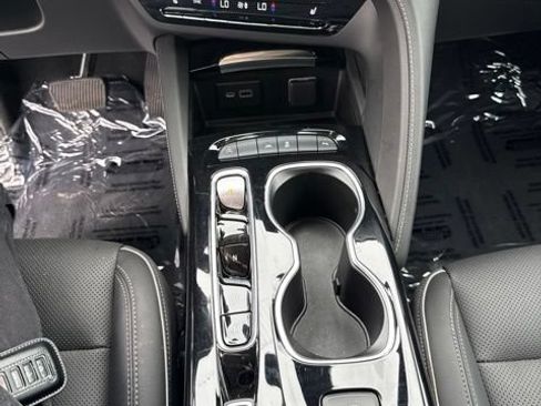 Used 2023 Buick Envision Essence FWD image 22