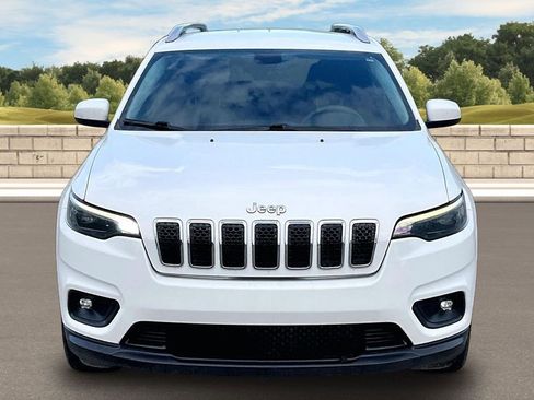 Used 2019 Jeep Cherokee Latitude w/ Popular Appearance Group FWD image 3